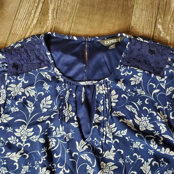 Express Blue Floral Dress Women's Size Small - Picture 15 of 15